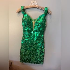 Sophia Thomas green glass cut homecoming dress size:00